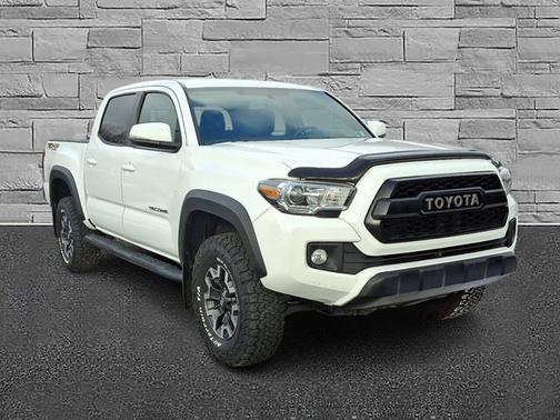 2017 Toyota Tacoma TRD OFF ROAD