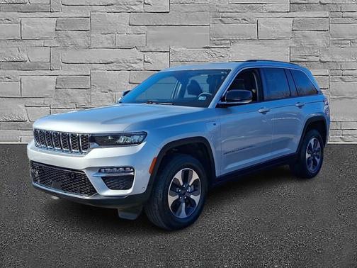 2022 Jeep Grand Cherokee BASE