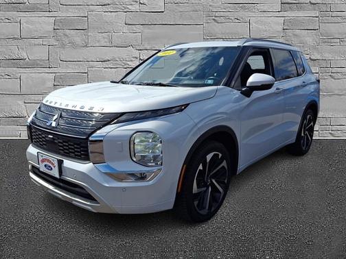 White Diamond 2022 Mitsubishi Outlander SEL