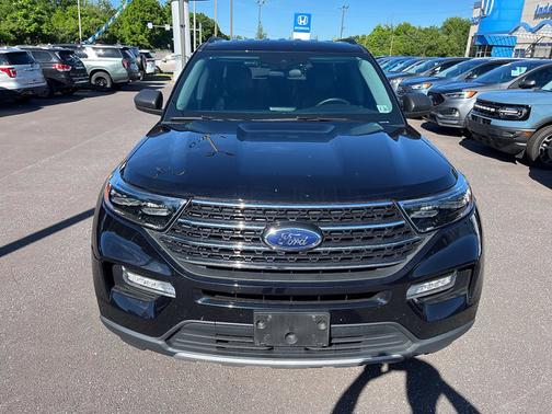 AGATE BLACK METALLIC 2024 Ford Explorer XLT