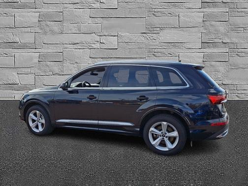 Orca Black Metallic 2021 Audi Q7 45 QUATTRO PREMIUM