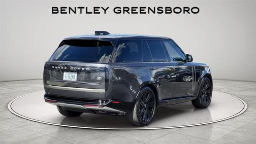 2023 Land Rover Range Rover P530 SE