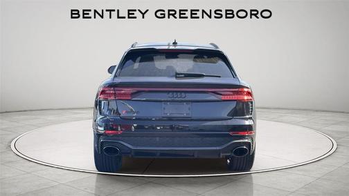 Mythos Black Metallic 2024 Audi RS Q8 4.0T