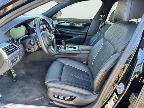 2022 BMW 750 i xDrive