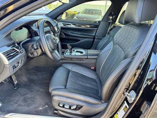 2022 BMW 750 i xDrive