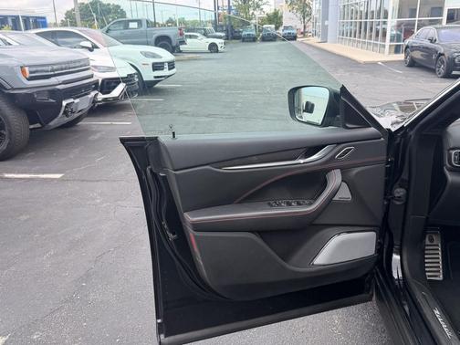 Nero 2018 Maserati Levante S GranSport