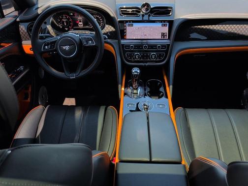 Anthracite Satin by Mulliner 2025 Bentley Bentayga S Black Edition