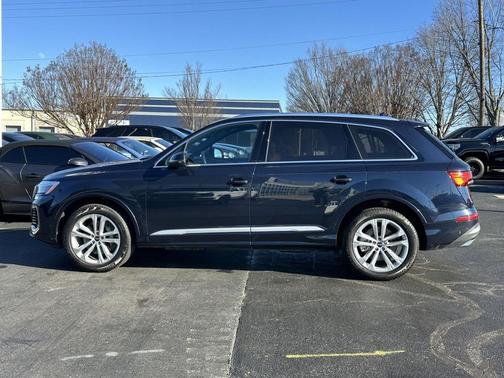 2025 Audi Q7 55 Premium Plus