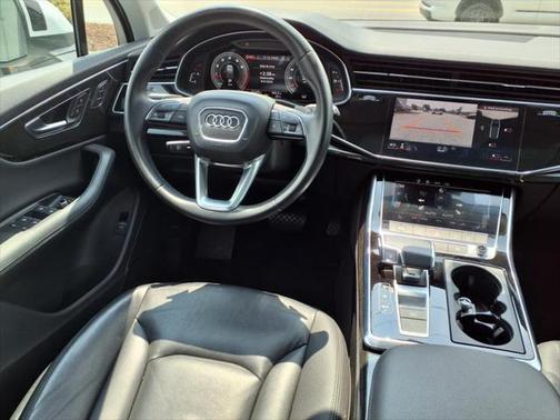 2023 Audi Q7 55 Premium Plus
