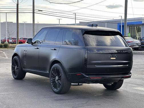 2025 Land Rover Range Rover P530 SE