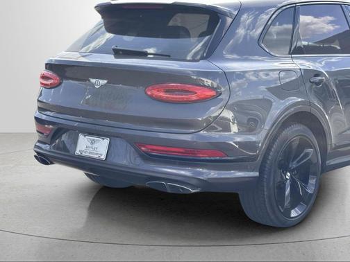 2022 Bentley Bentayga V8