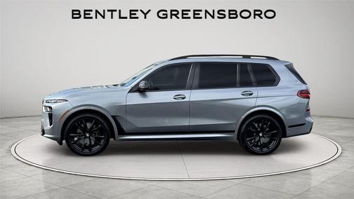 2025 BMW X7 M60i