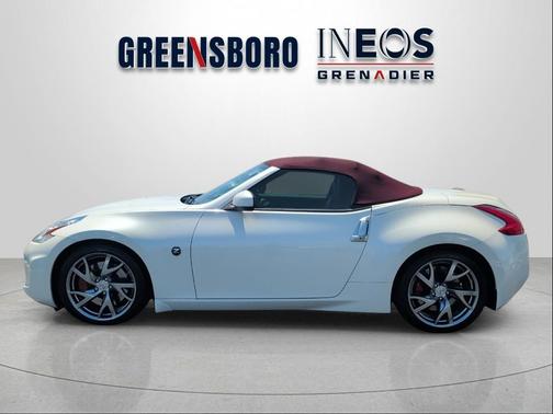 Pearl White 2016 Nissan 370Z Touring Sport