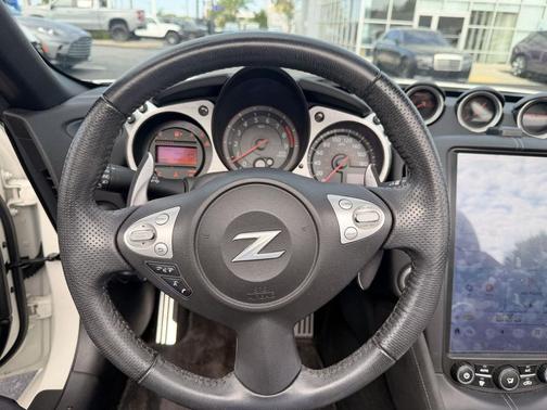 Pearl White 2016 Nissan 370Z Touring Sport