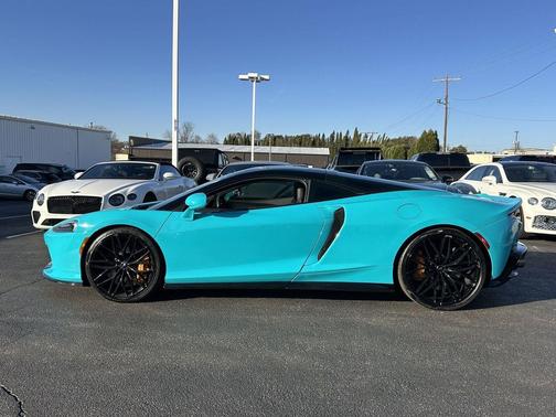 2022 McLaren GT Coupe