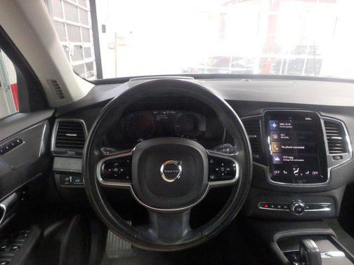 2020 Volvo XC90 Hybrid T8 Momentum 7 Passenger