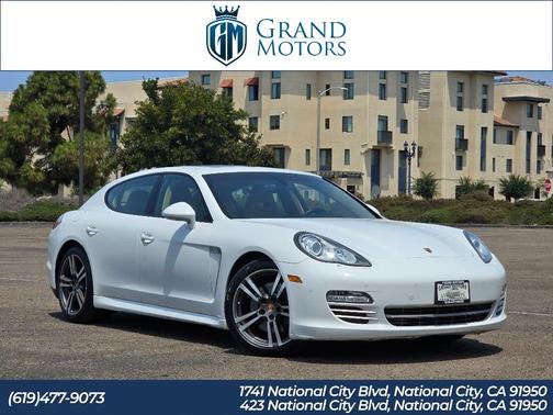 2013 Porsche Panamera Platinum Edition