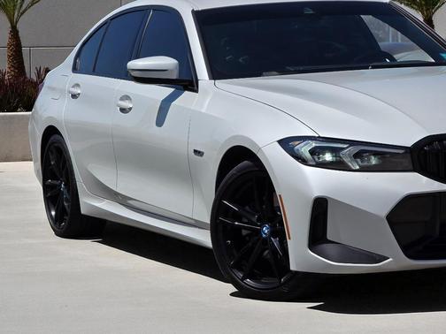 2023 BMW 330e 330e
