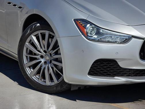 2017 Maserati Ghibli Base