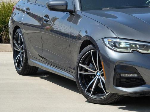 2020 BMW 330 i