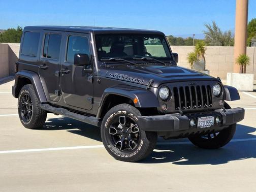 2017 Jeep Wrangler Unlimited Sahara