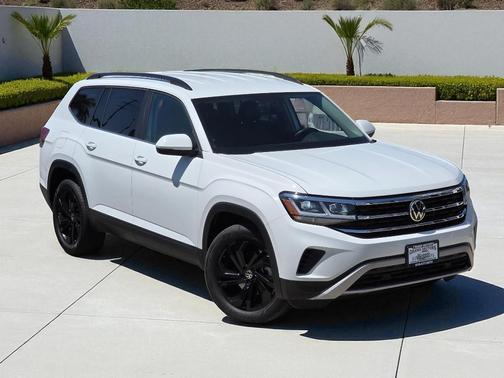 2022 Volkswagen Atlas 3.6L SE w/Technology