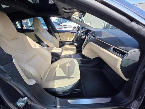 2016 Tesla Model S P90D