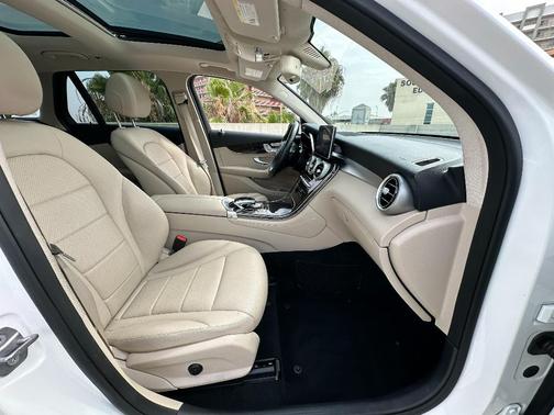 2016 Mercedes-Benz GLC-Class GLC 300 4MATIC