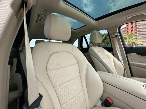 2016 Mercedes-Benz GLC-Class GLC 300 4MATIC