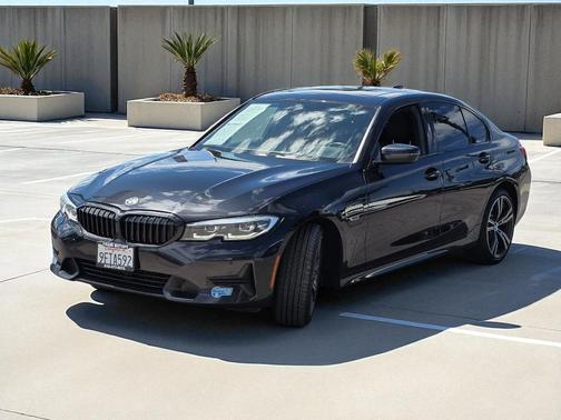 2022 BMW 330e 330e