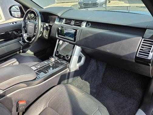 2020 Land Rover Range Rover P525 HSE