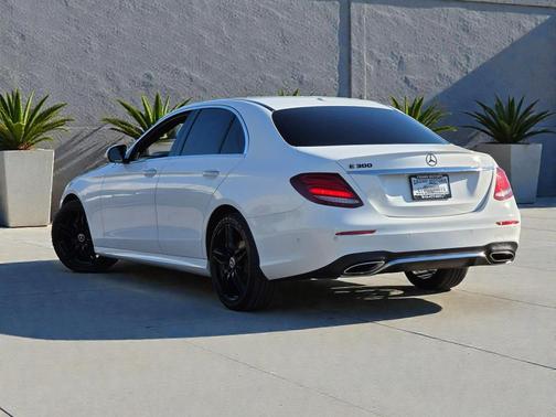 2018 Mercedes-Benz E-Class E 300