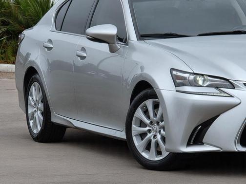 2016 Lexus GS 200t