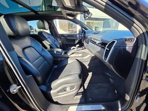 2019 Porsche Cayenne Base