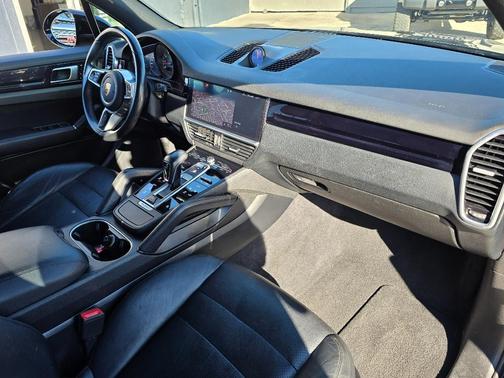 2019 Porsche Cayenne Base
