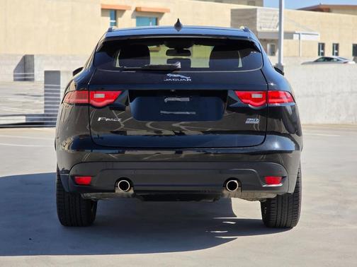 2017 Jaguar F-PACE 35t R-Sport