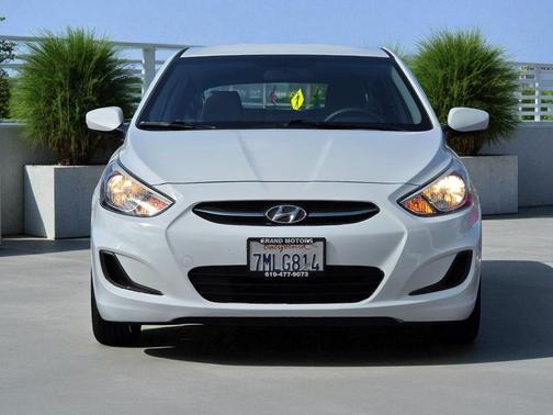 2016 Hyundai Accent SE