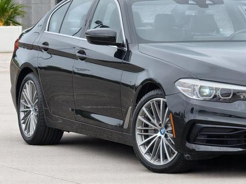 2019 BMW 530e iPerformance