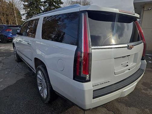 2017 Cadillac Escalade ESV Platinum