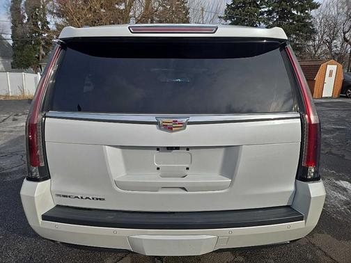 2017 Cadillac Escalade ESV Platinum