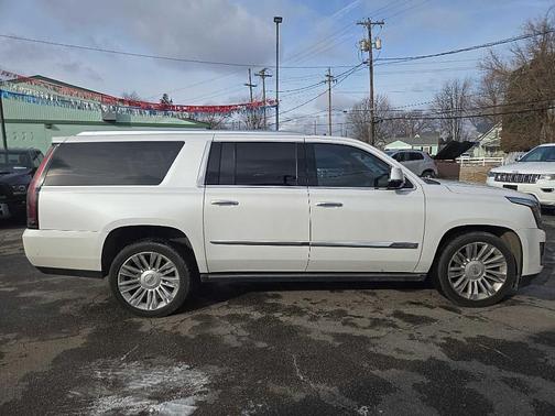 2017 Cadillac Escalade ESV Platinum