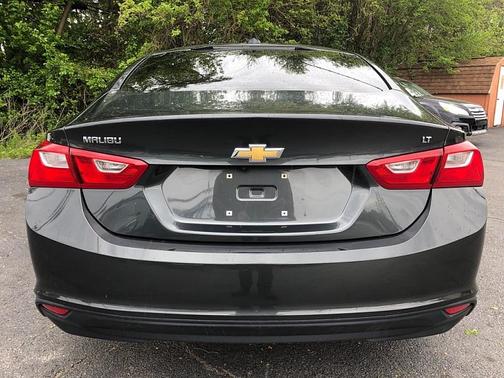 2017 Chevrolet Malibu 1LT