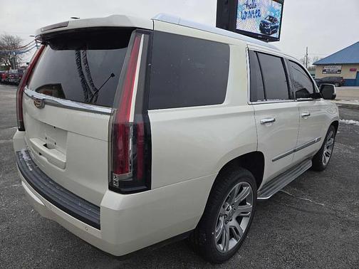 2015 Cadillac Escalade Luxury