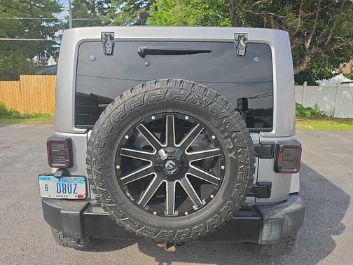Silver 2018 Jeep Wrangler JK Unlimited Sahara
