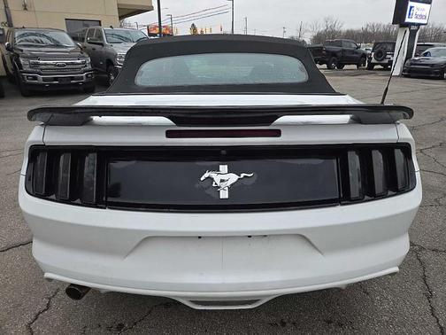 2016 Ford Mustang V6