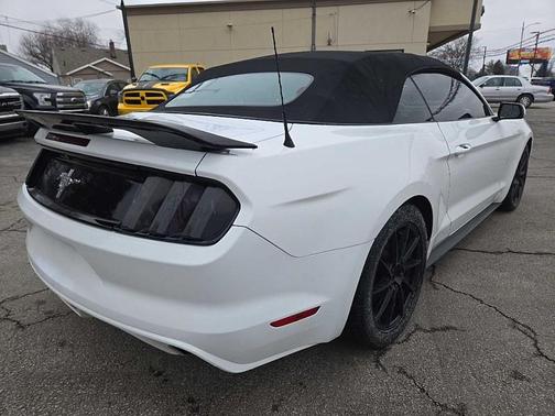 2016 Ford Mustang V6