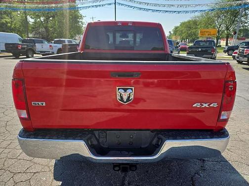 2016 RAM 1500 SLT
