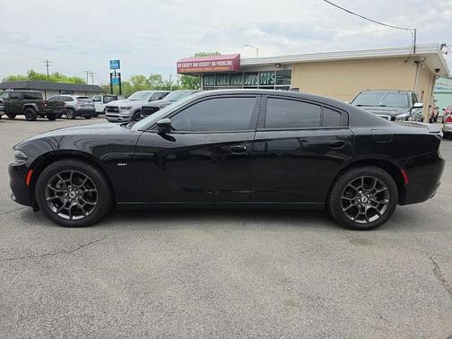 Black 2018 Dodge Charger GT
