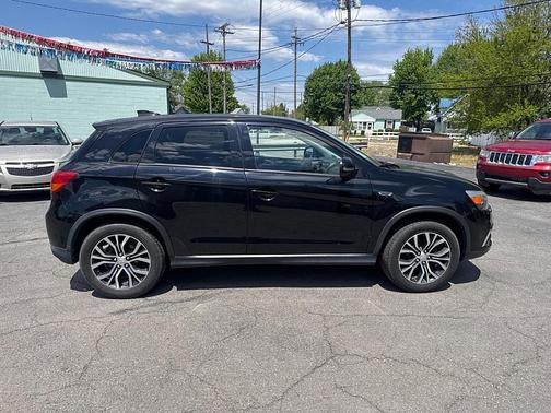 Black 2017 Mitsubishi Outlander Sport ES