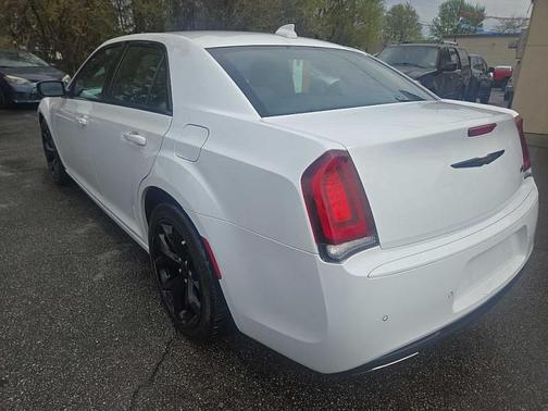 2021 Chrysler 300 S